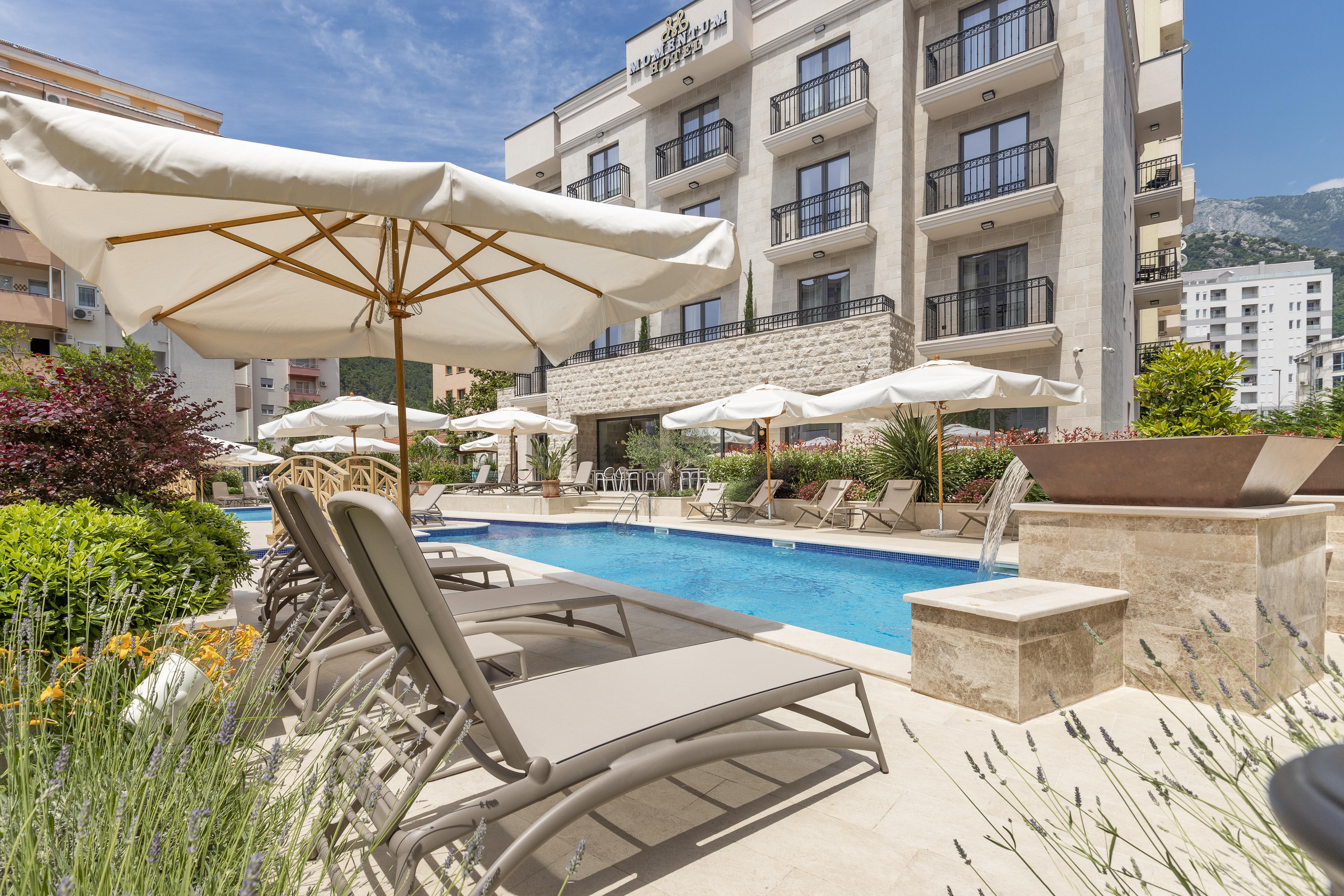 Boutique Hotel Momentum By Aycon Будва Екстериор снимка